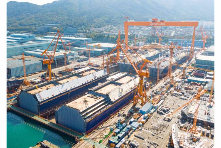 “Hanwha Ocean” son dörd ildə ilk dəfə ili gəlirlə başa vurub