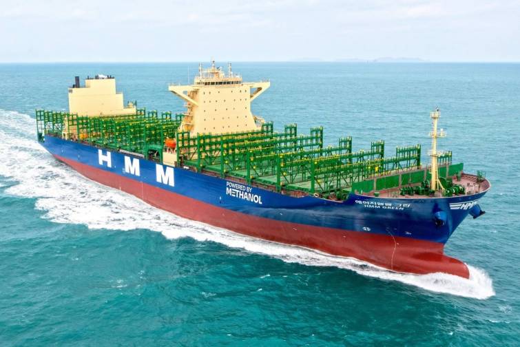 “HMM”-nin metanolla işləyən ilk 9 000 TEU tutumlu konteyner gəmisi istismara hazırdır