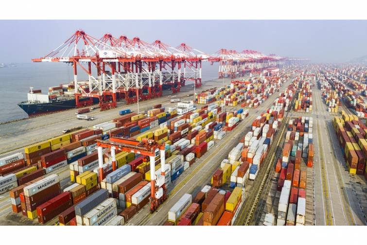 Şanxay limanının yük dövriyyəsi 14,15 milyon tonu ötüb