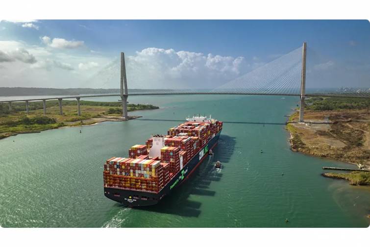 “ZIM” 11500 TEU tutumlu 10 konteyner gəmisini icarəyə götürəcək