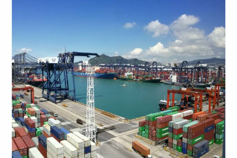 “COSCO”-nun terminallarında 27,2 milyon TEU aşırılıb