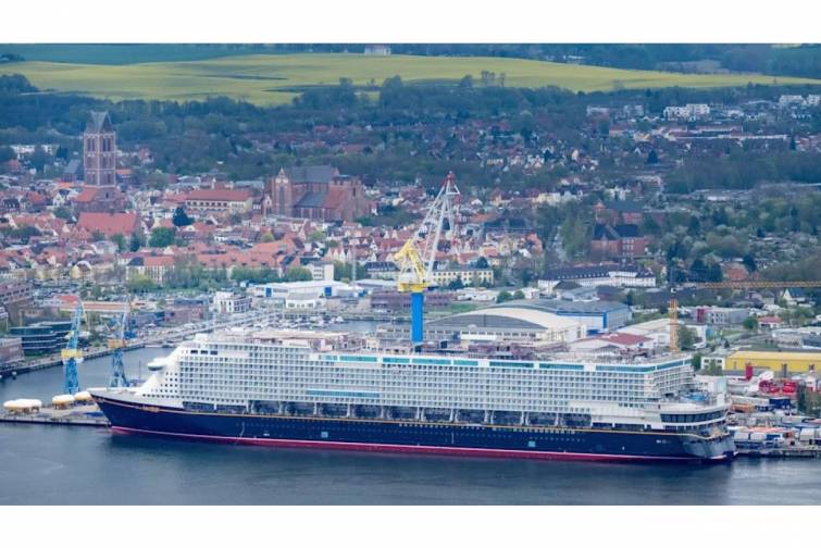 “Disney Cruise Line” ilkin dəyəri 1,8 milyard avro qiymətləndirilən kruiz gəmisini cəmi 40 milyon avroya əldə etmişdi