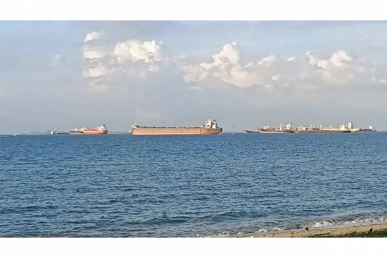 Sinqapur boğazında üzən gəmilərə hücumlar azalıb – SƏBƏB