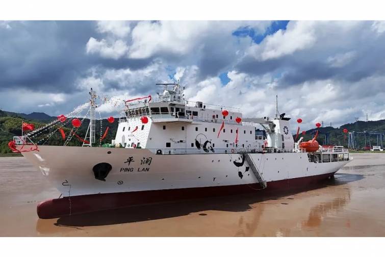 &Ccedil;ində okean ke&ccedil;idinə qadir ilk &ouml;zəl hospital gəmisi suya buraxılıb