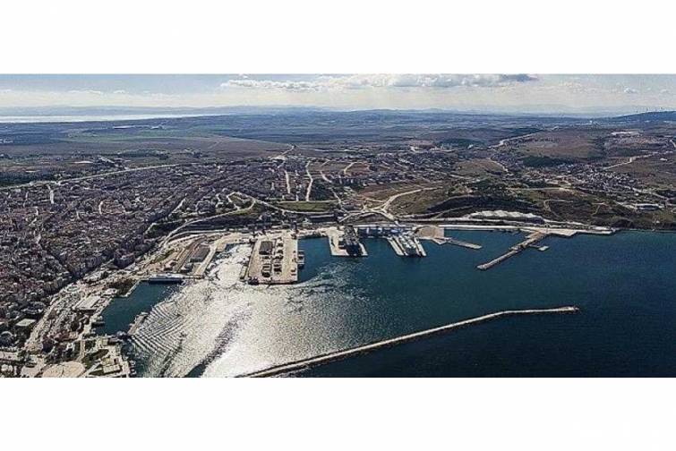 Türkiyə limanları ilə 24 milyon tondan çox inşaat materialı daşınıb
