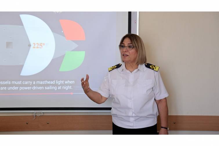 G&uuml;l&ccedil;&ouml;hrə Əliyeva: Gələcəyin dəniz&ccedil;ilərinə yol g&ouml;stərən m&uuml;əllim - VİDEO