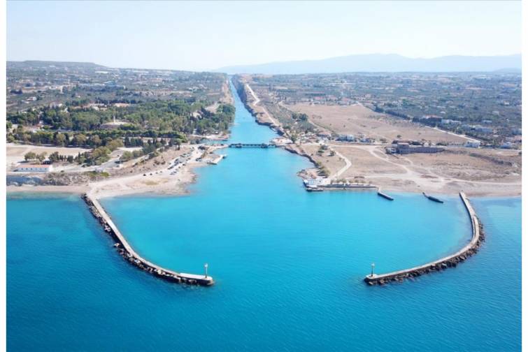 Korinf k&ouml;rfəzində 800 min illik su hovuzu aşkar edilib