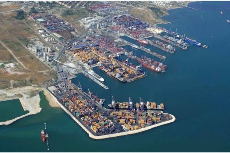 T&uuml;rkiyə limanları ilə 11 milyon tondan &ccedil;ox kimyəvi məhsul daşınıb