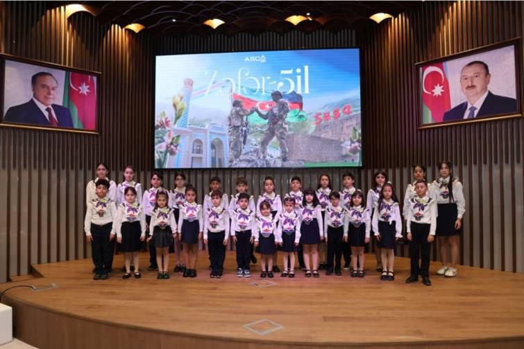 Azərbaycan və T&uuml;rkiyədən olan şəhid &ouml;vladları &ldquo;T&uuml;rk &ouml;vladı&rdquo; marşını səsləndiriblər - VİDEO