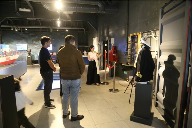 Zəfər G&uuml;n&uuml; m&uuml;nasibətilə 