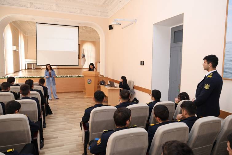 ADDA tələbələri &uuml;&ccedil;&uuml;n işə qəbul m&ouml;vzusunda təlim ke&ccedil;irilib