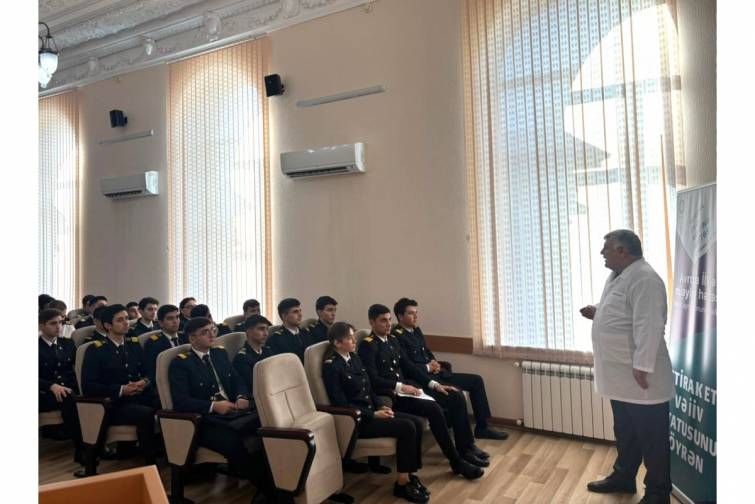 Azərbaycan D&ouml;vlət Dəniz Akademiyasında İİV/Qİ&Ccedil;S m&ouml;vzusunda maarifləndirmə tədbiri ke&ccedil;irilib