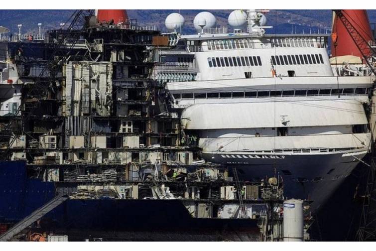 D&uuml;nyanın ən b&ouml;y&uuml;k kruiz gəmisi 