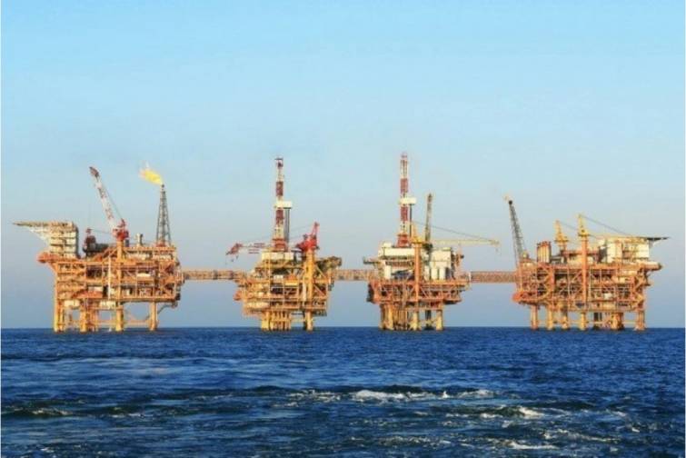 &Ccedil;inin ən b&ouml;y&uuml;k dəniz neft - qaz yatağı rekorda imza atıb