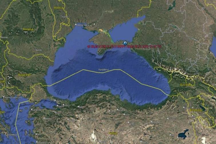 T&uuml;rkiyəyə məxsus gəmi Qara dənizdə saya oturub