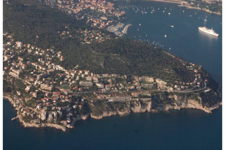 Fransada partlamamış sursata g&ouml;rə gəmilərin hərəkəti dayandırılıb