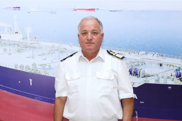 Alasan &ccedil;iyninə Yer k&uuml;rəsini...