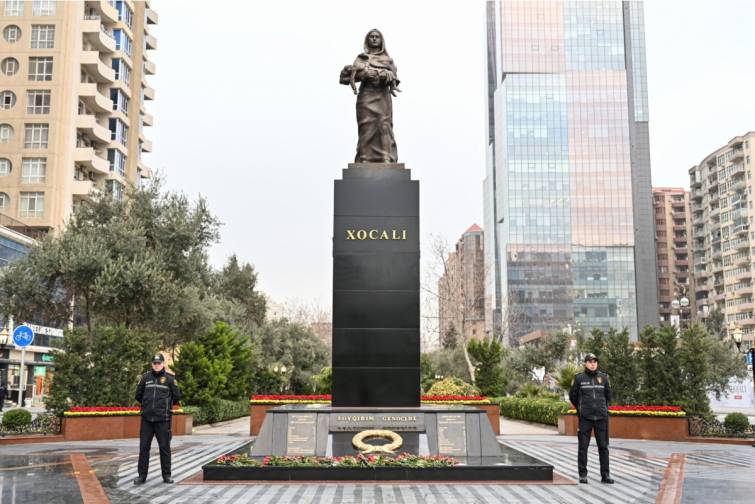 ASCO kollektivi &ldquo;Ana harayı&rdquo; abidəsini ziyarət edib