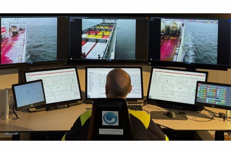 D&uuml;nyada ilk dəfə bir texniklə &uuml;&ccedil; avtonom gəmi eyni vaxtda idarə edilib